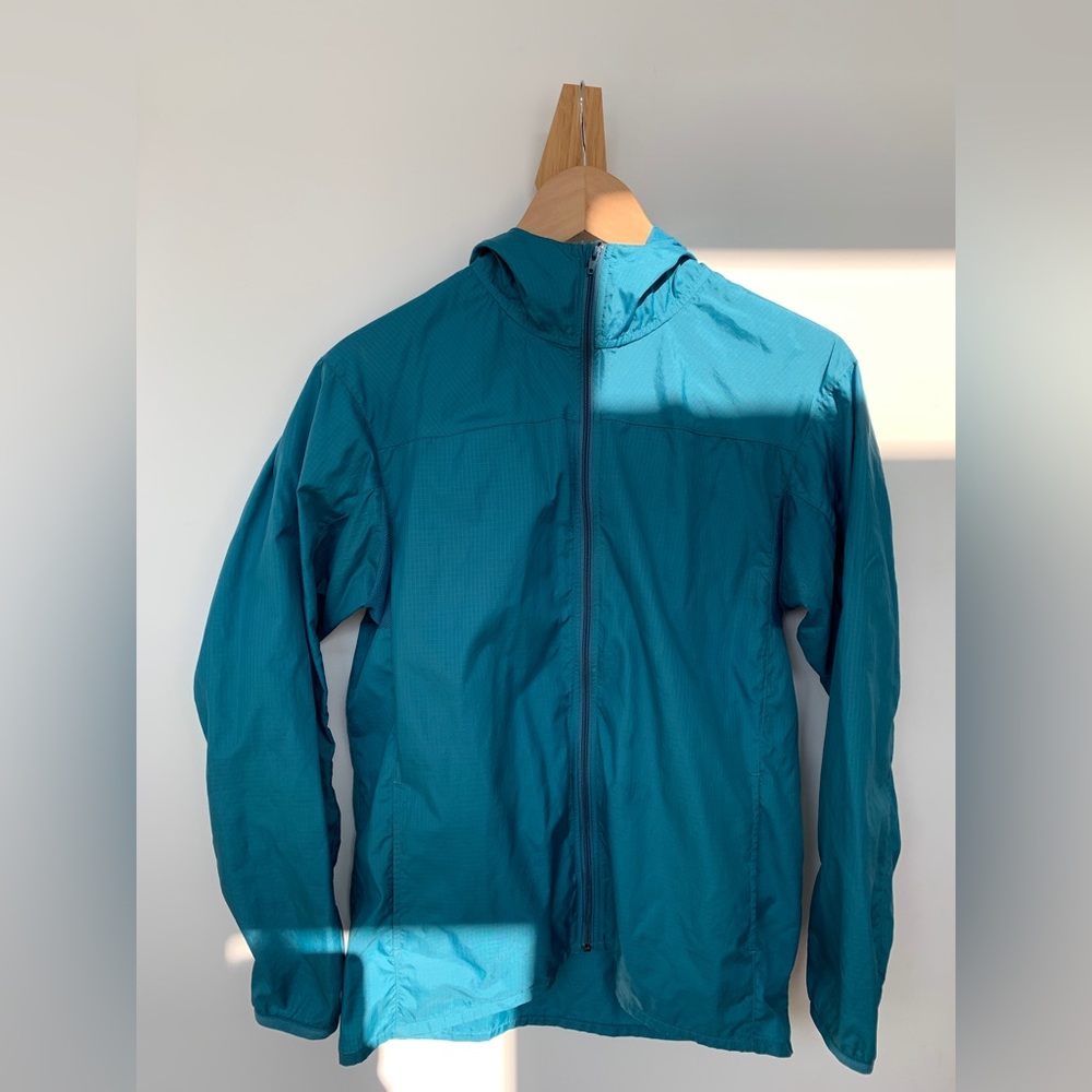 MUJI Women’s wind breaker, size M